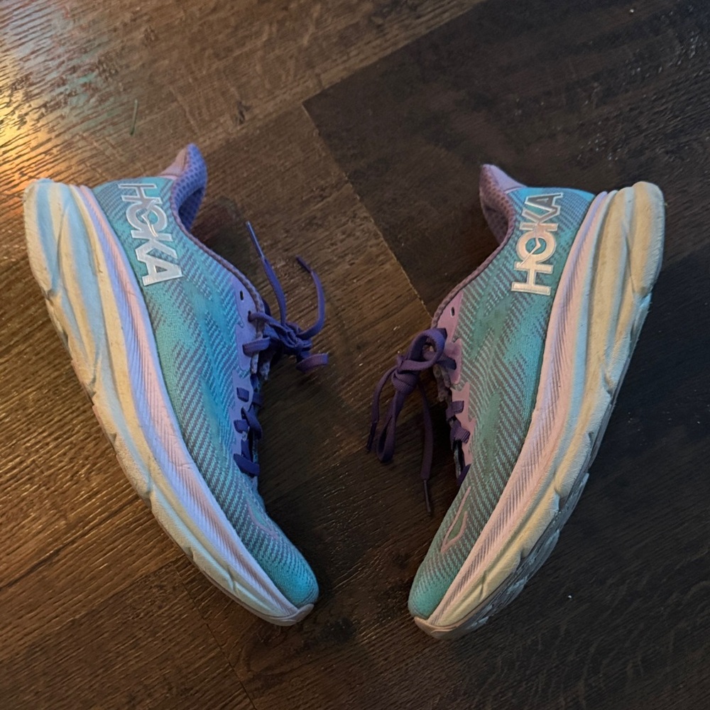 Hoka Clifton 9